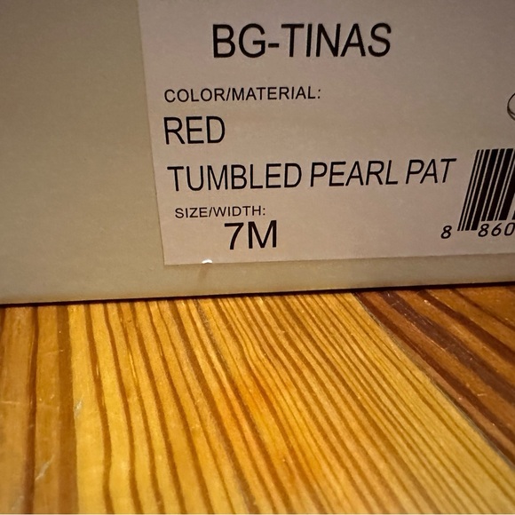 Bcbg red platform pumps - Picture 4 of 4